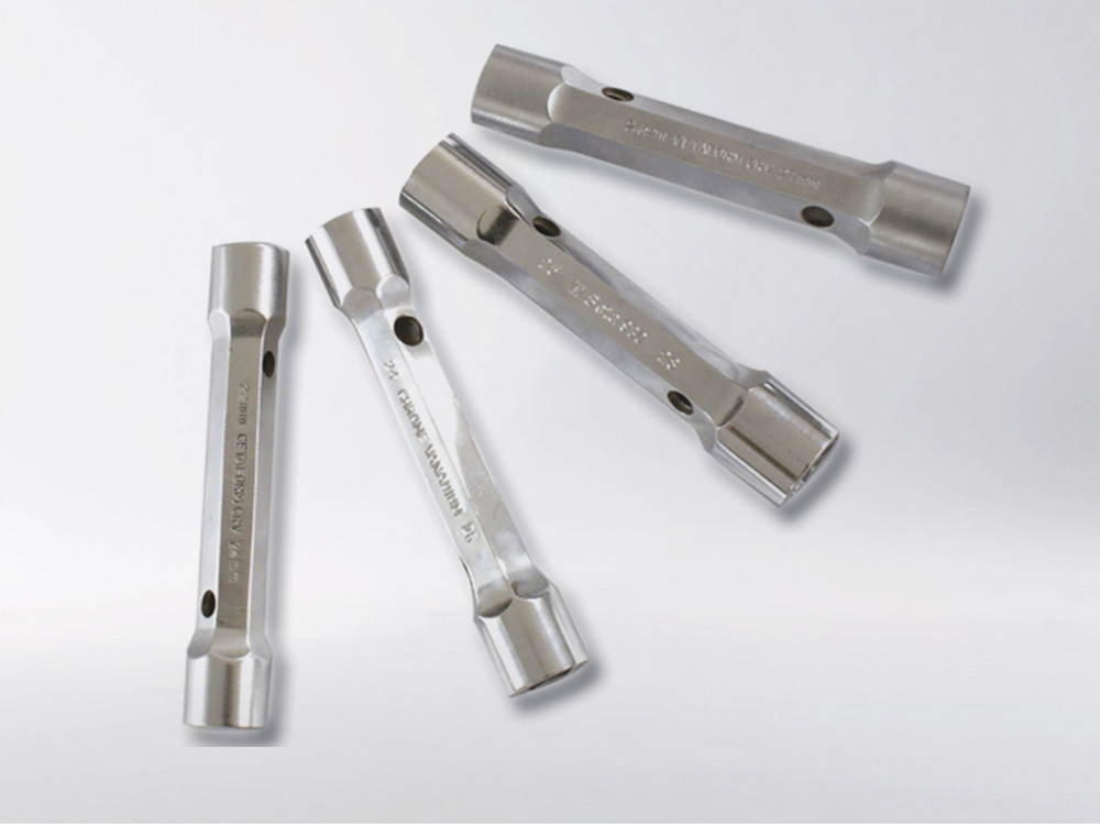 Heavy duty tbular socket wrench